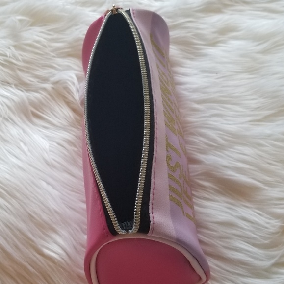 NWT* Kensie Makeup/ Accesories Bag* - Picture 6 of 7